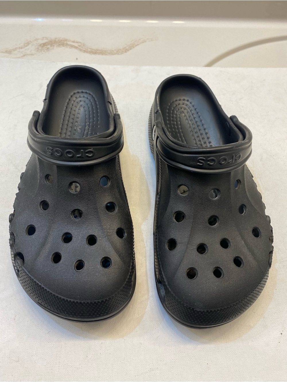 CROCS Classic Black Unisex Clogs - Picture 8 of 9